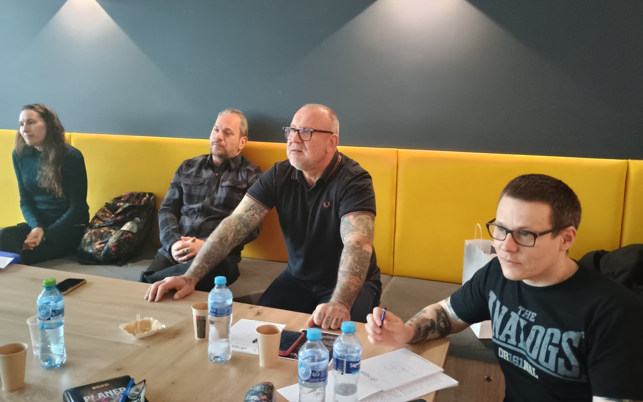 (Nie)Konferencja "The Analogs