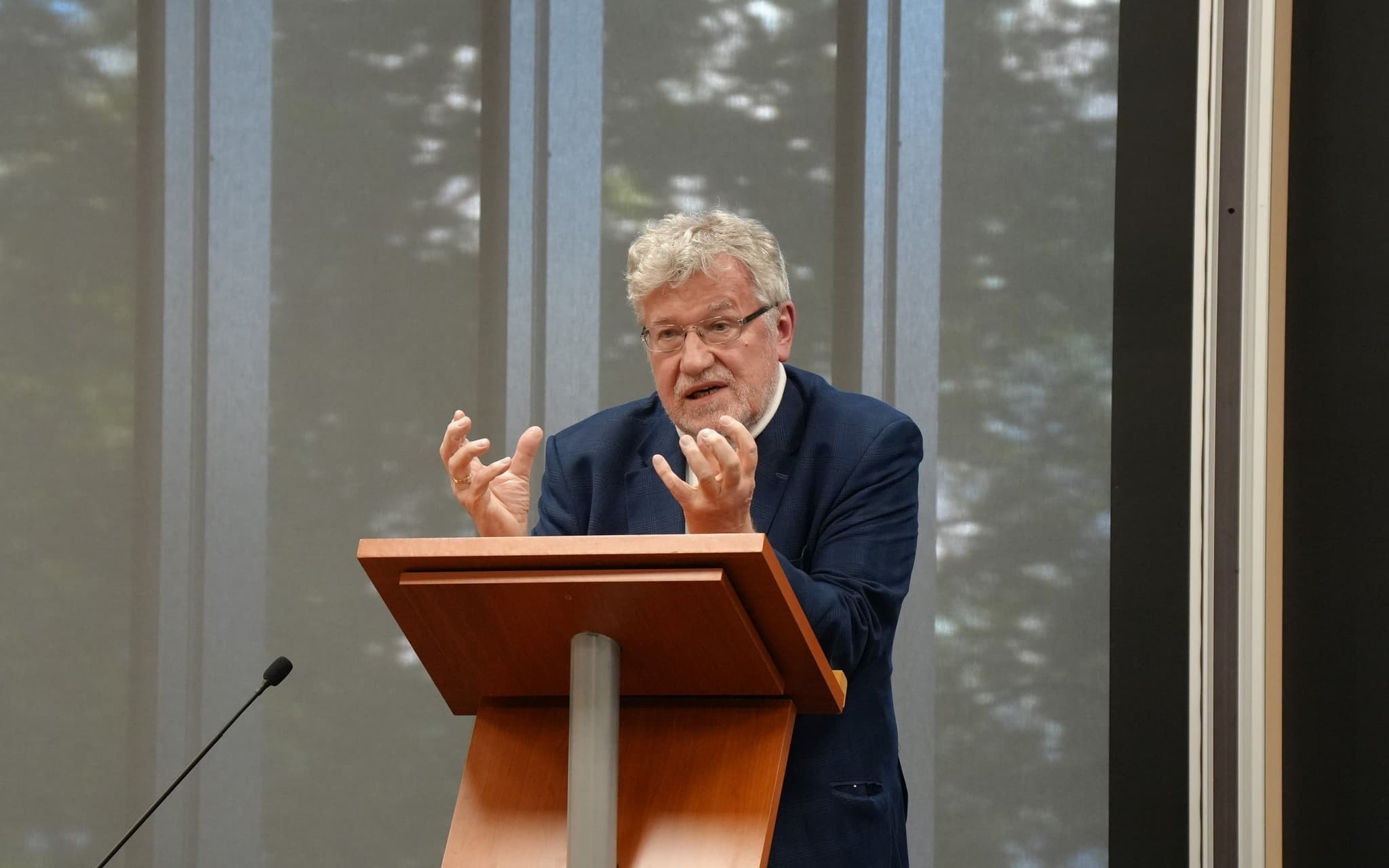 Spotkanie z prof. Lechem Witkowskim w Filii UwB w Wilnie